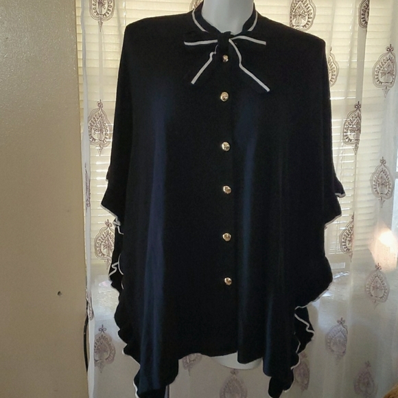 Draper James Sweaters - Draper James black cardigan🎉HP🎉